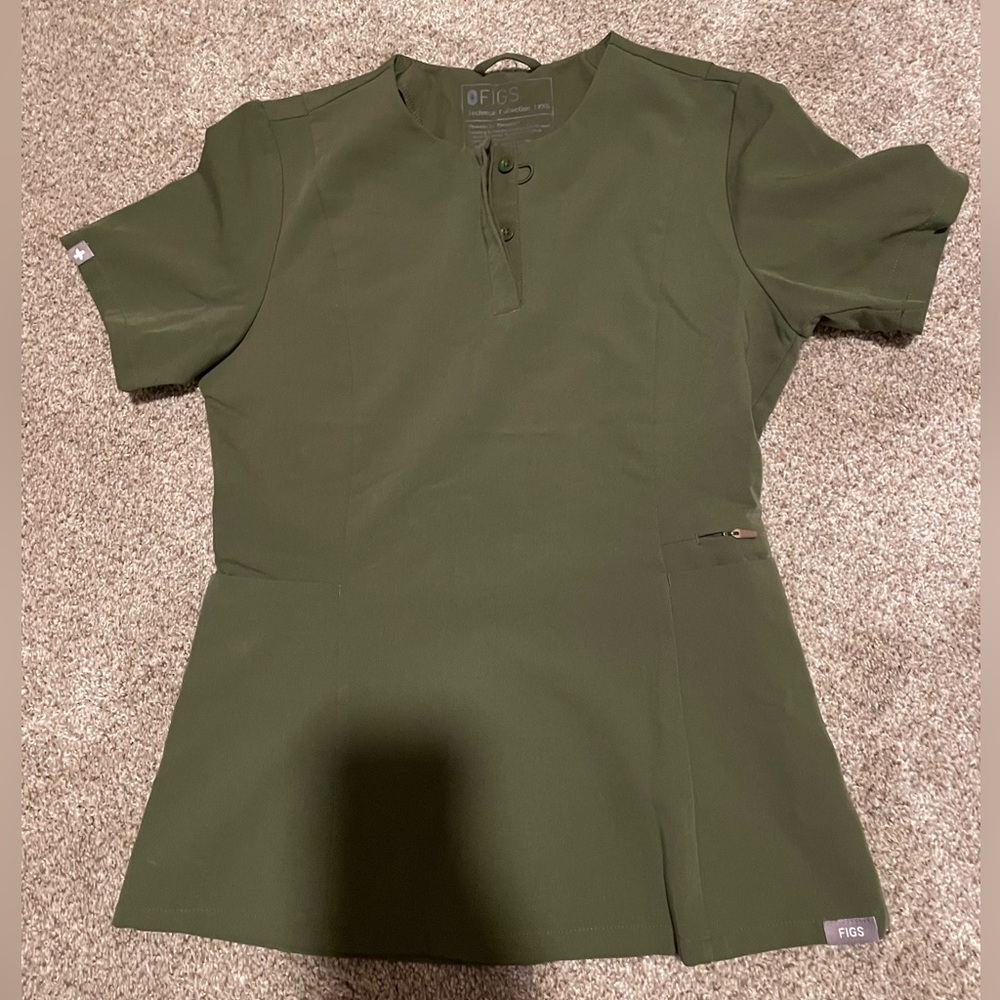 FIGS Olive Green Henley Tunic Scrub Top &  Jogger Bottom